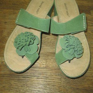 David Tate Women's Wedge Green Suede Sandals 6.5M